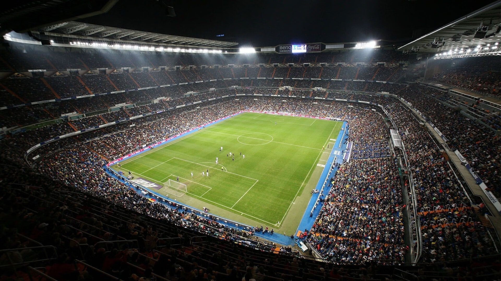 麦肯齐：凭借精准的反击和快速的移动，他成为全黑队背后位置的最强球员